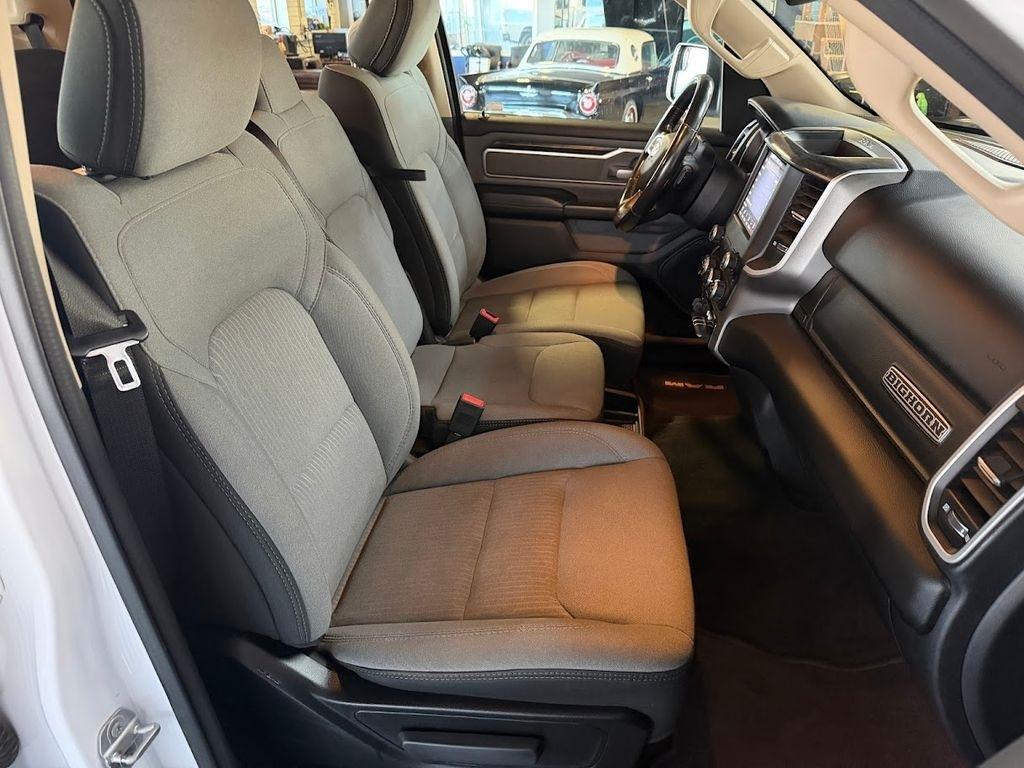 RAM 1500 Big Horn Crew Cab SWB 4WD 2020