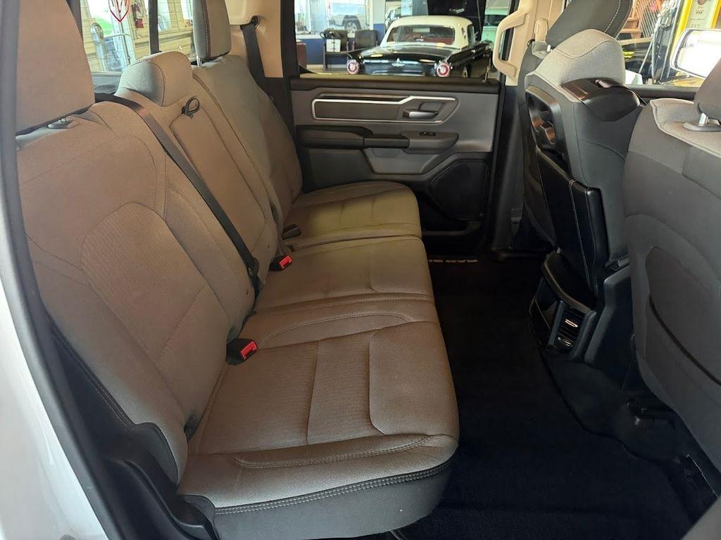 RAM 1500 Big Horn Crew Cab SWB 4WD 2020