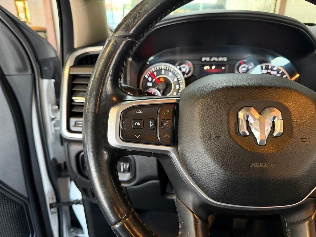 RAM 1500 Big Horn Crew Cab SWB 4WD 2020