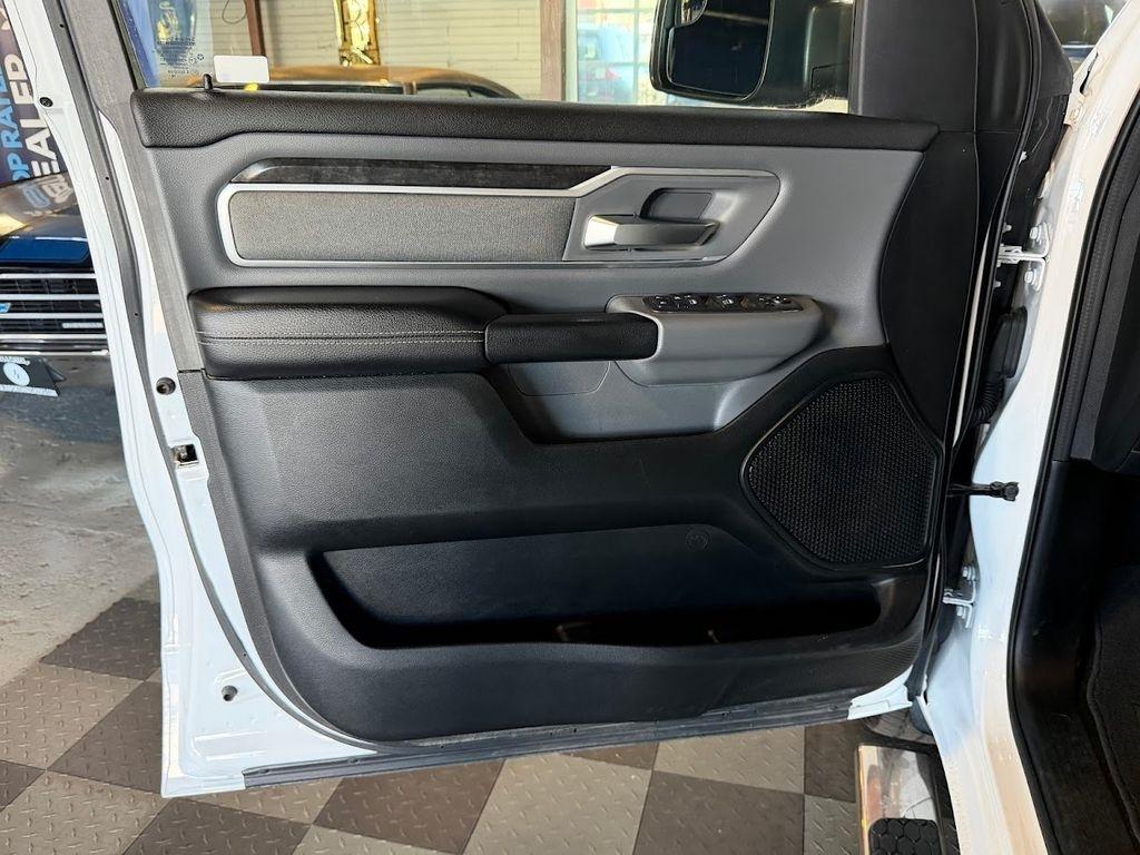 RAM 1500 Big Horn Crew Cab SWB 4WD 2020