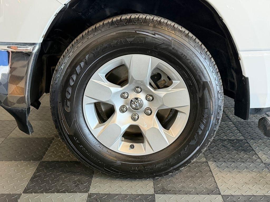 RAM 1500 Big Horn Crew Cab SWB 4WD 2020