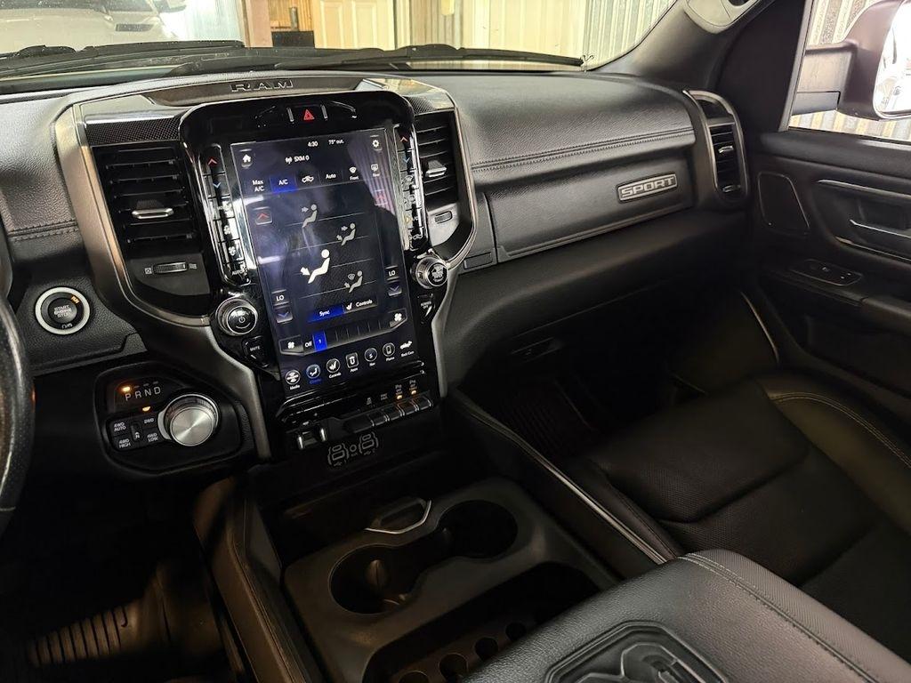 RAM 1500 Sport Crew Cab 4WD 2020