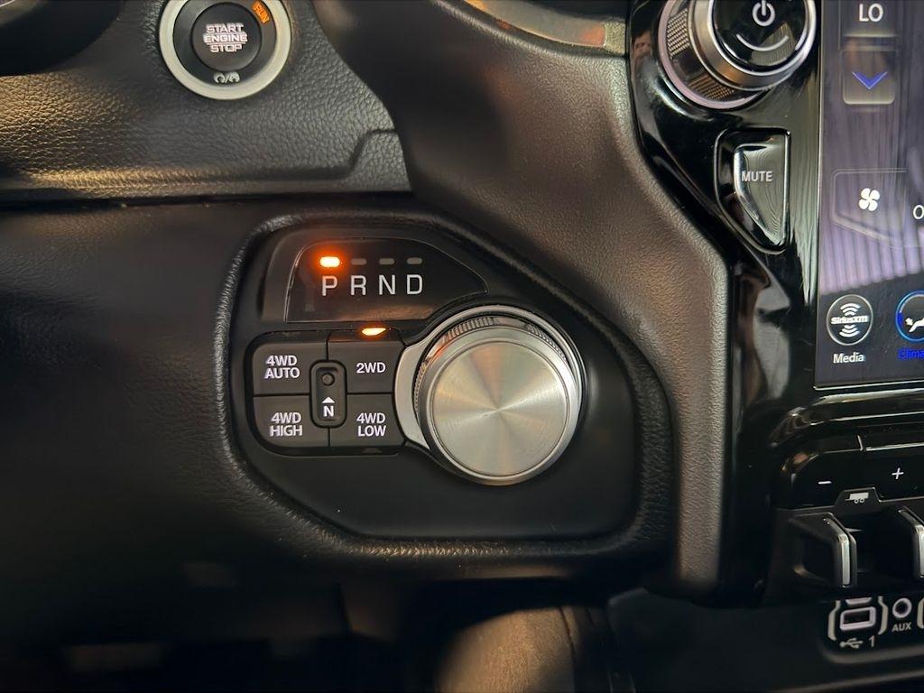 RAM 1500 Sport Crew Cab 4WD 2020