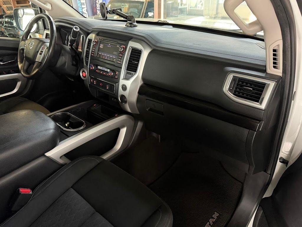 Nissan Titan SV Crew Cab 2WD 2019