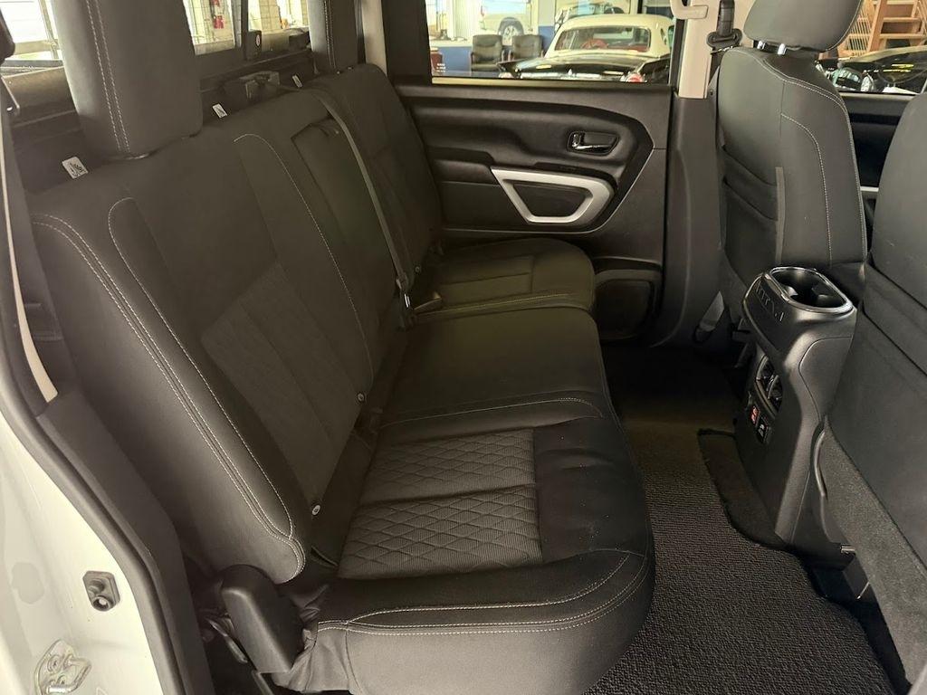 Nissan Titan SV Crew Cab 2WD 2019