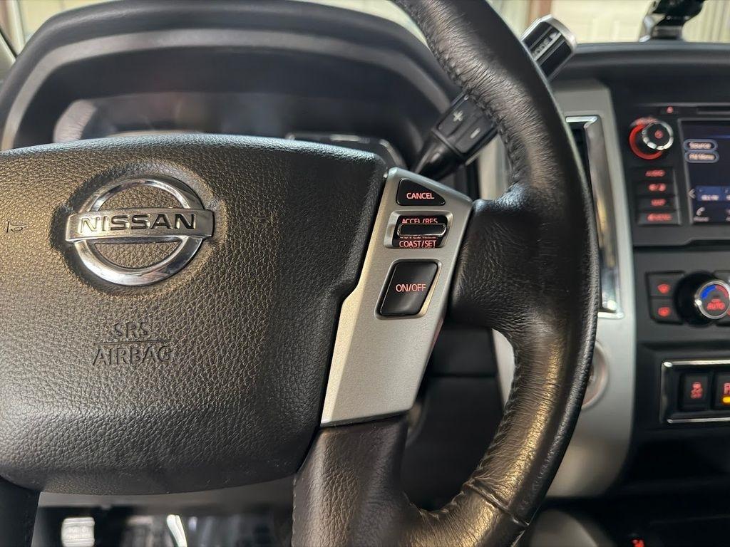 Nissan Titan SV Crew Cab 2WD 2019