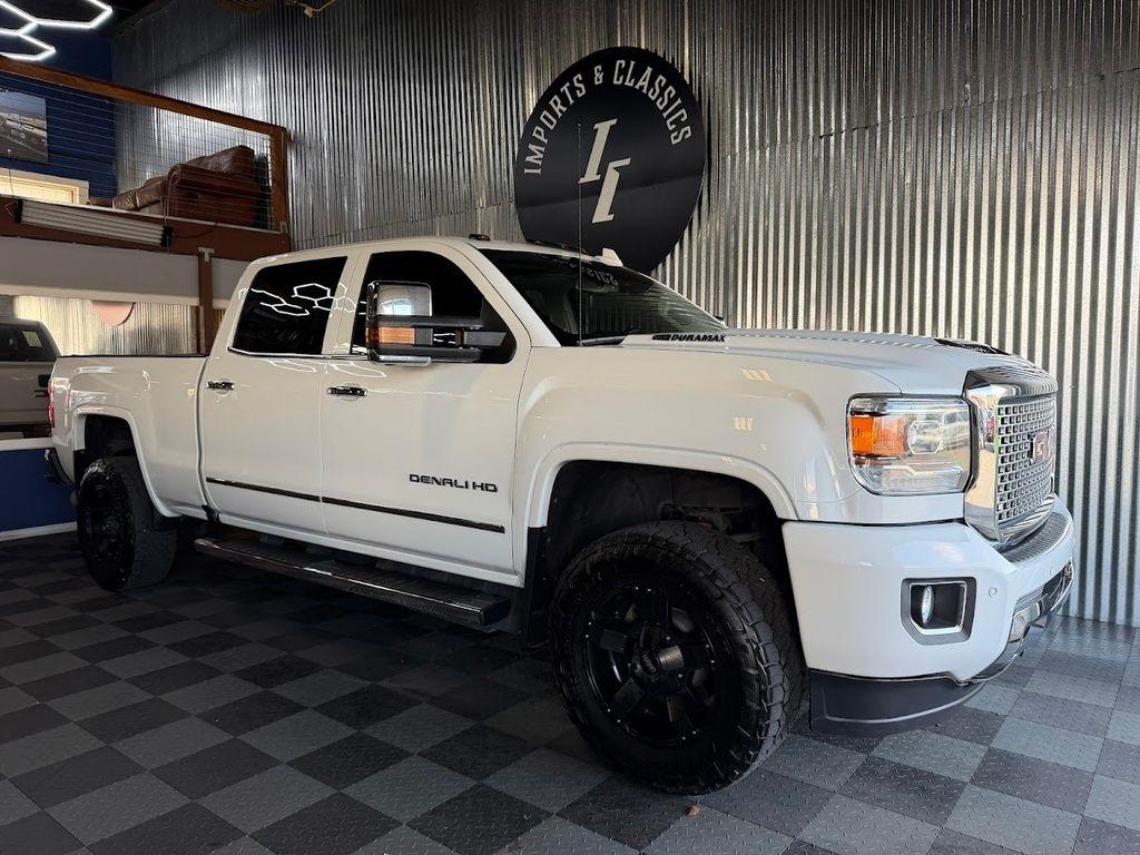 GMC Sierra 3500HD Denali Crew Cab 4WD 2017