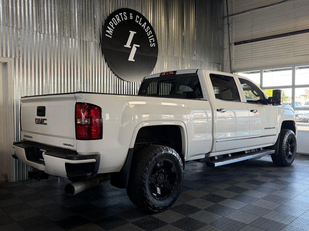 GMC Sierra 3500HD Denali Crew Cab 4WD 2017