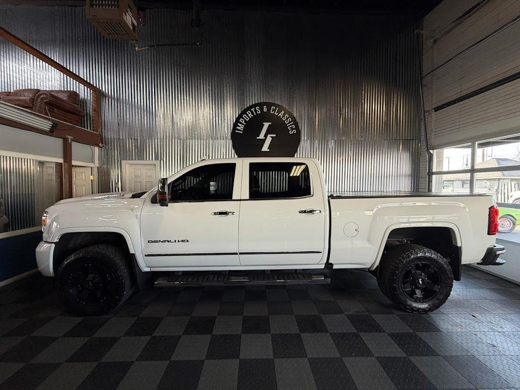 GMC Sierra 3500HD Denali Crew Cab 4WD 2017