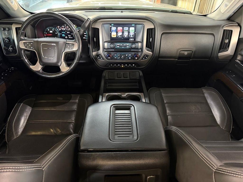 GMC Sierra 3500HD Denali Crew Cab 4WD 2017