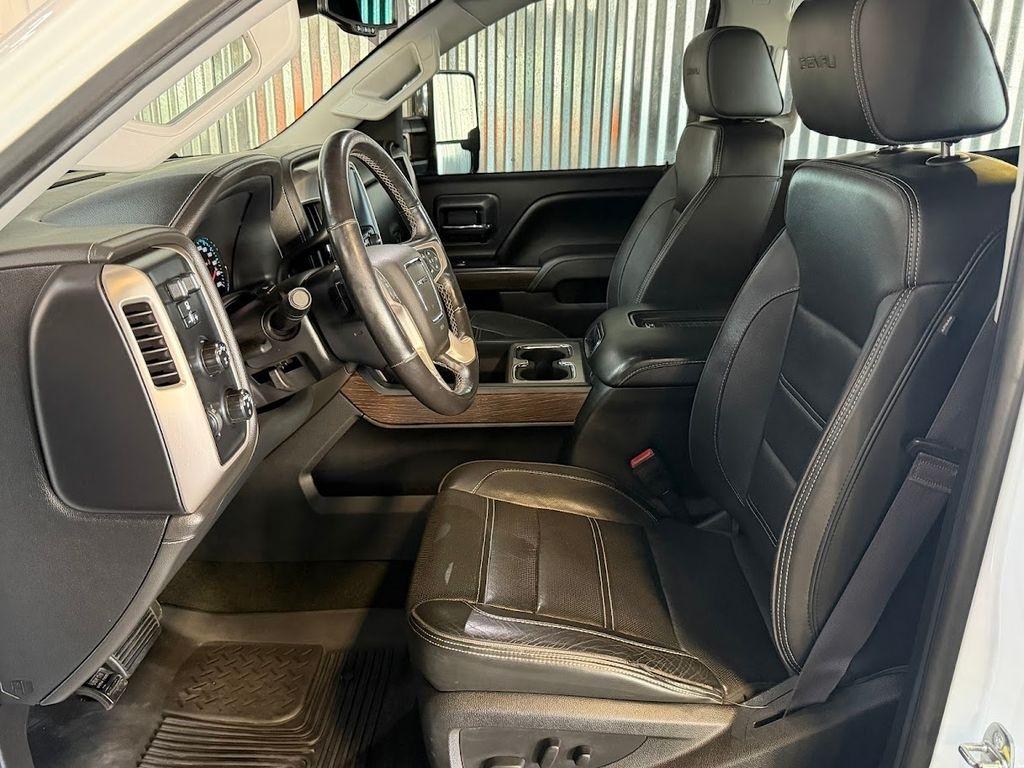 GMC Sierra 3500HD Denali Crew Cab 4WD 2017