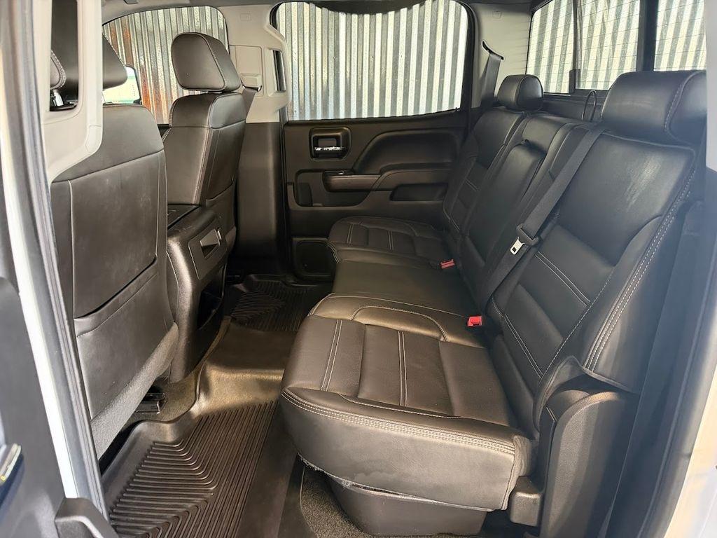 GMC Sierra 3500HD Denali Crew Cab 4WD 2017