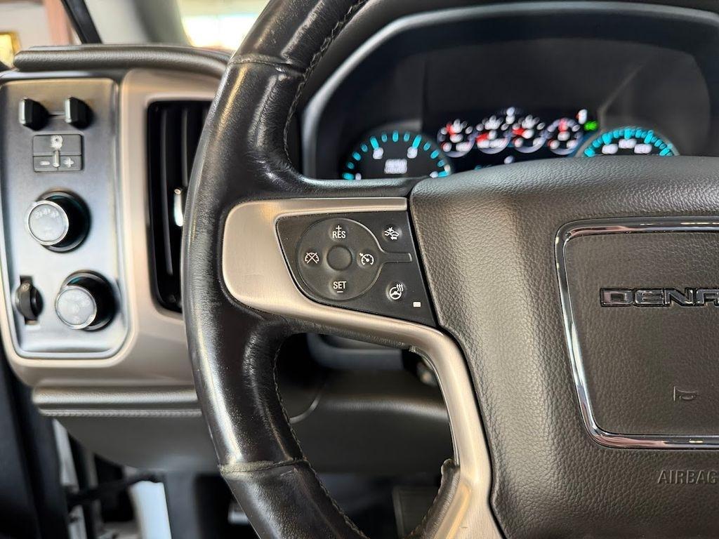 GMC Sierra 3500HD Denali Crew Cab 4WD 2017