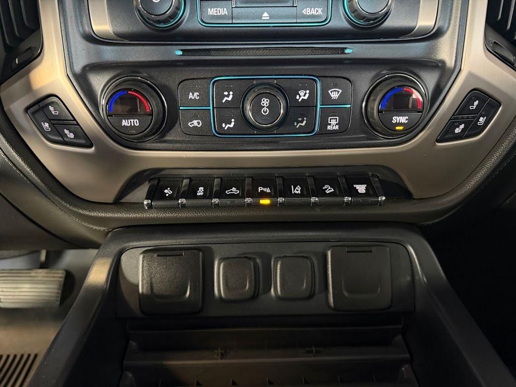 GMC Sierra 3500HD Denali Crew Cab 4WD 2017