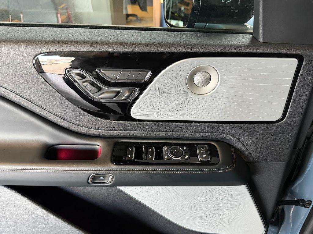 Lincoln Aviator Reserve AWD 2025