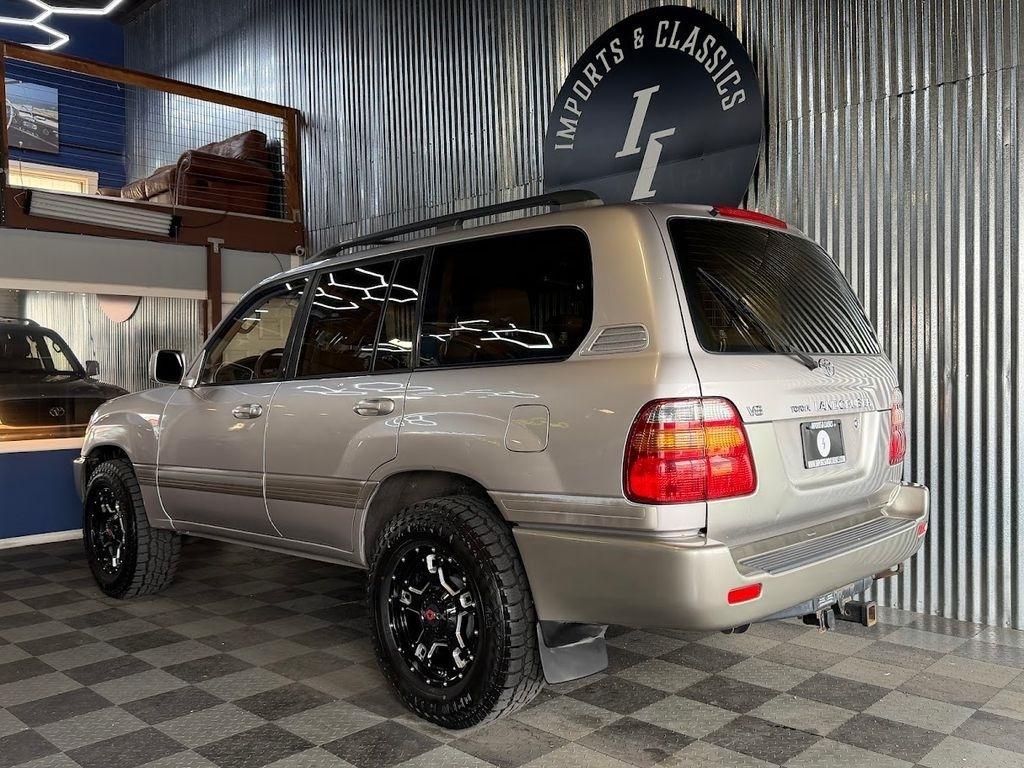 Toyota Land Cruiser 4WD 2000