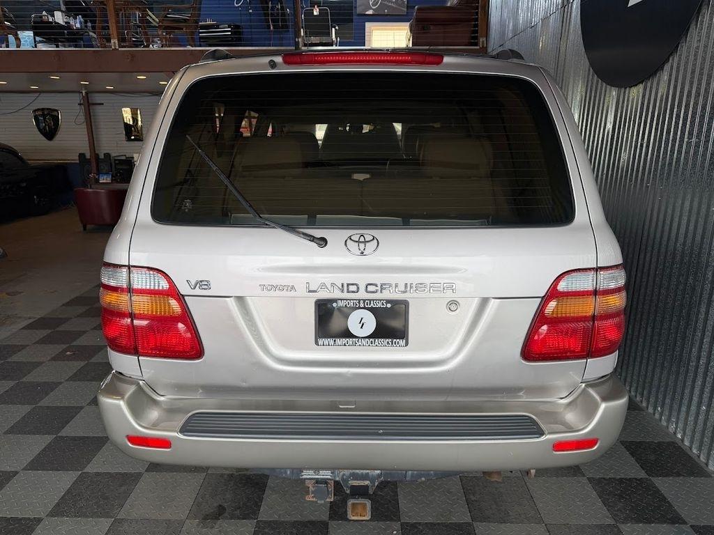 Toyota Land Cruiser 4WD 2000