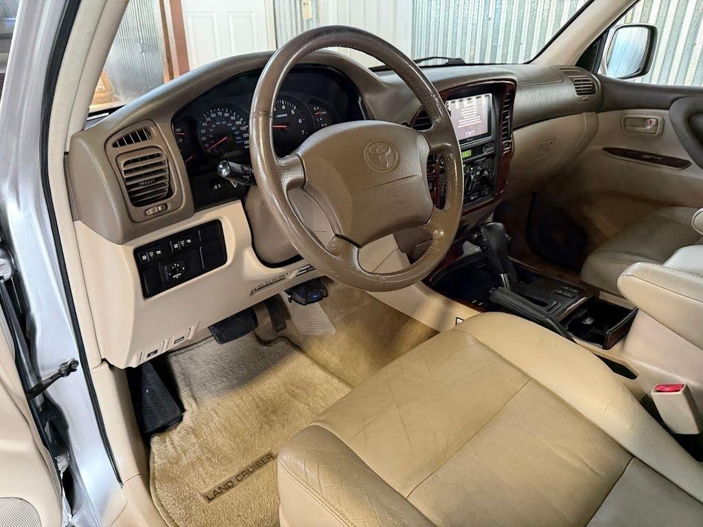 Toyota Land Cruiser 4WD 2000