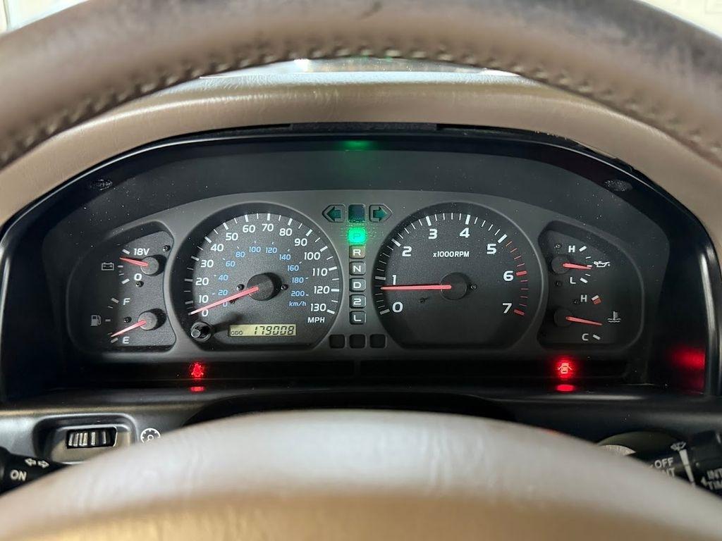 Toyota Land Cruiser 4WD 2000