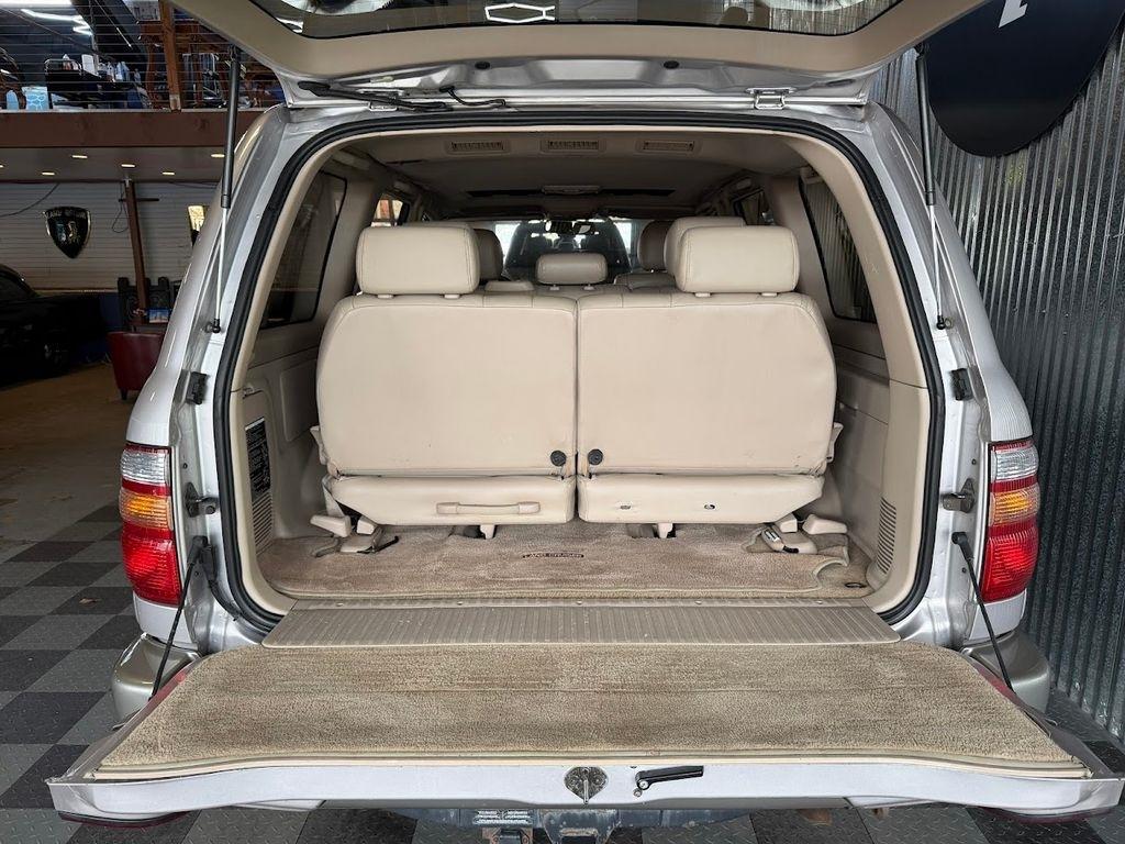 Toyota Land Cruiser 4WD 2000