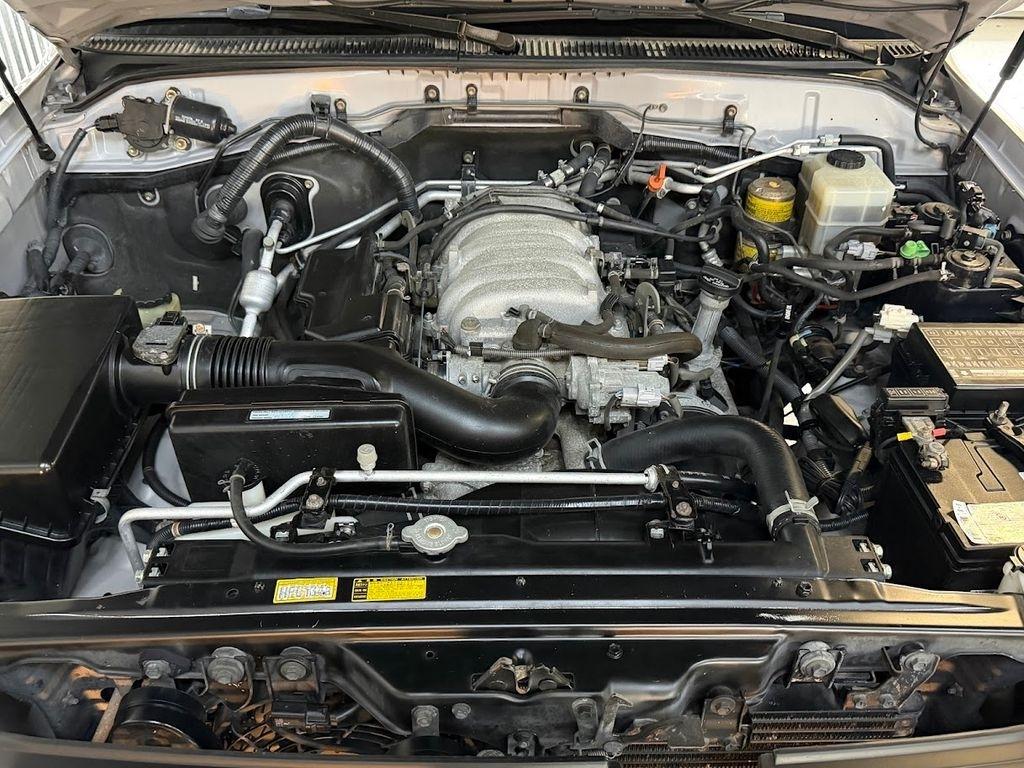 Toyota Land Cruiser 4WD 2000
