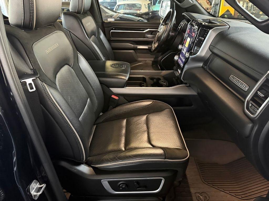 RAM 1500 Laramie Crew Cab SWB 4WD 2021