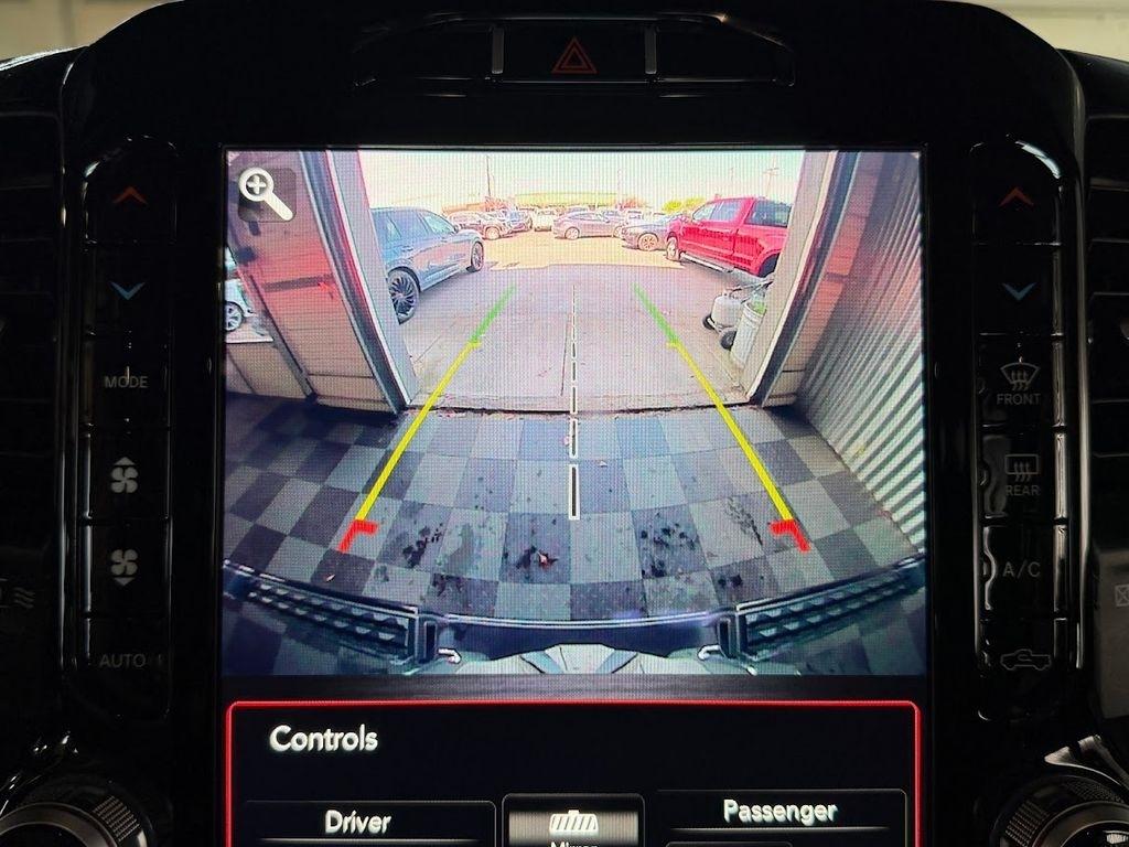 RAM 1500 Laramie Crew Cab SWB 4WD 2021