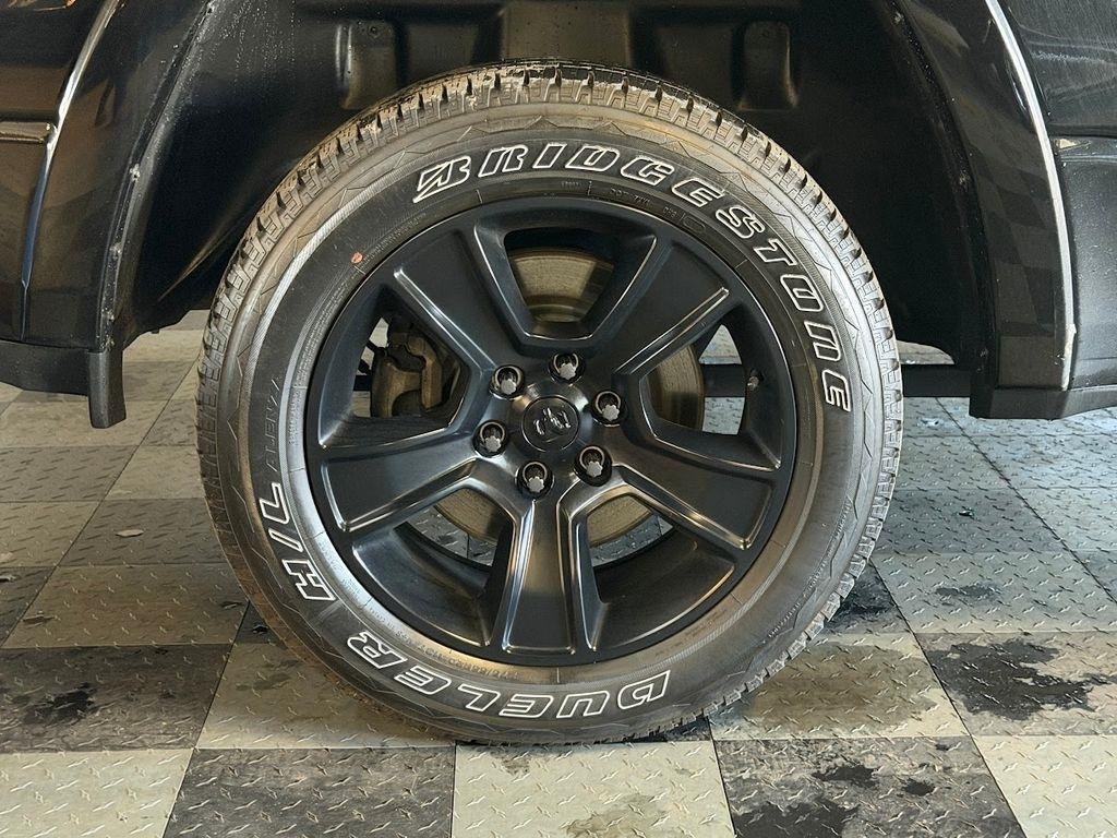 RAM 1500 Laramie Crew Cab SWB 4WD 2021