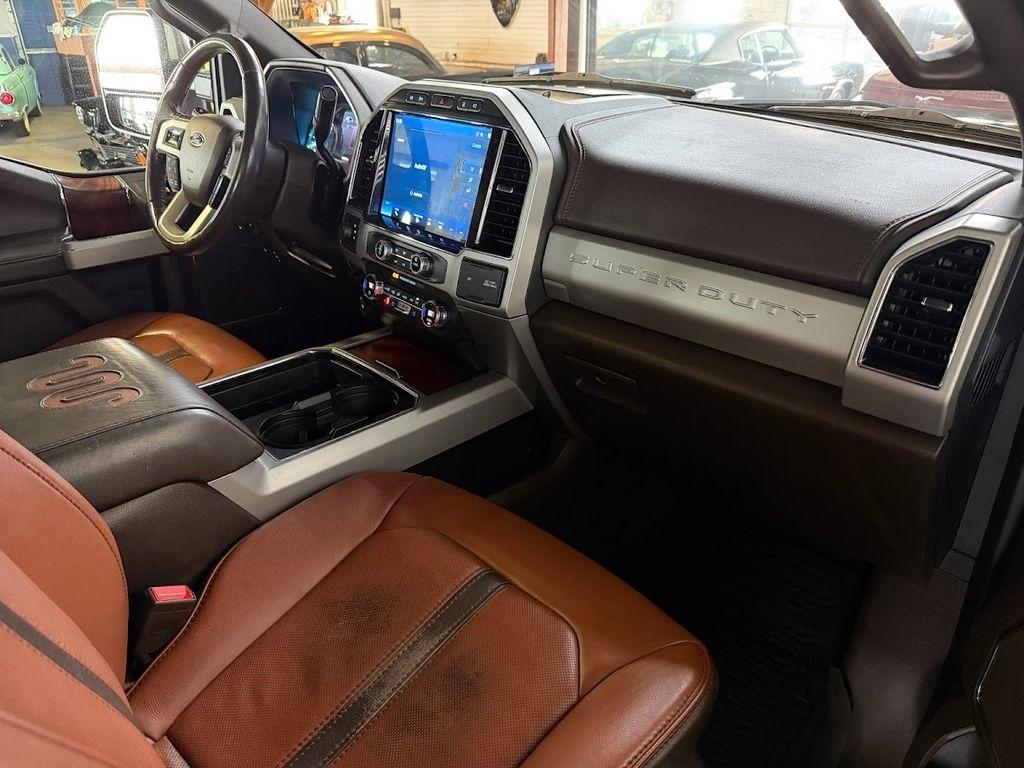 Ford F-350 SD King Ranch Crew Cab Long Bed DRW 4WD 2022