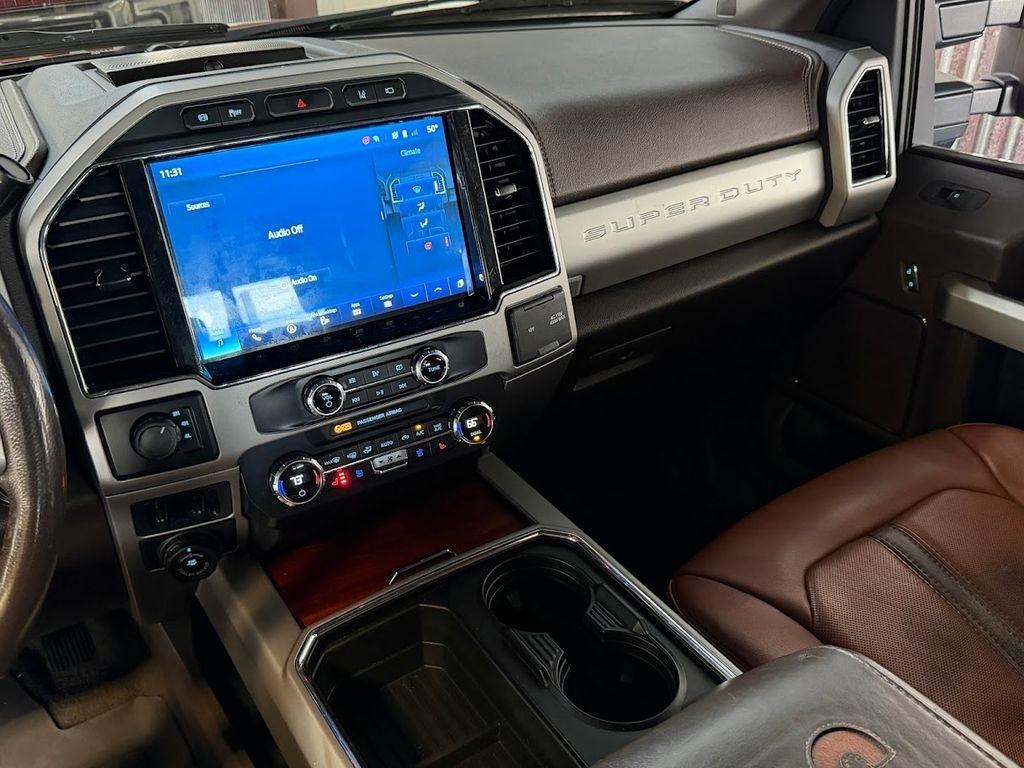 Ford F-350 SD King Ranch Crew Cab Long Bed DRW 4WD 2022