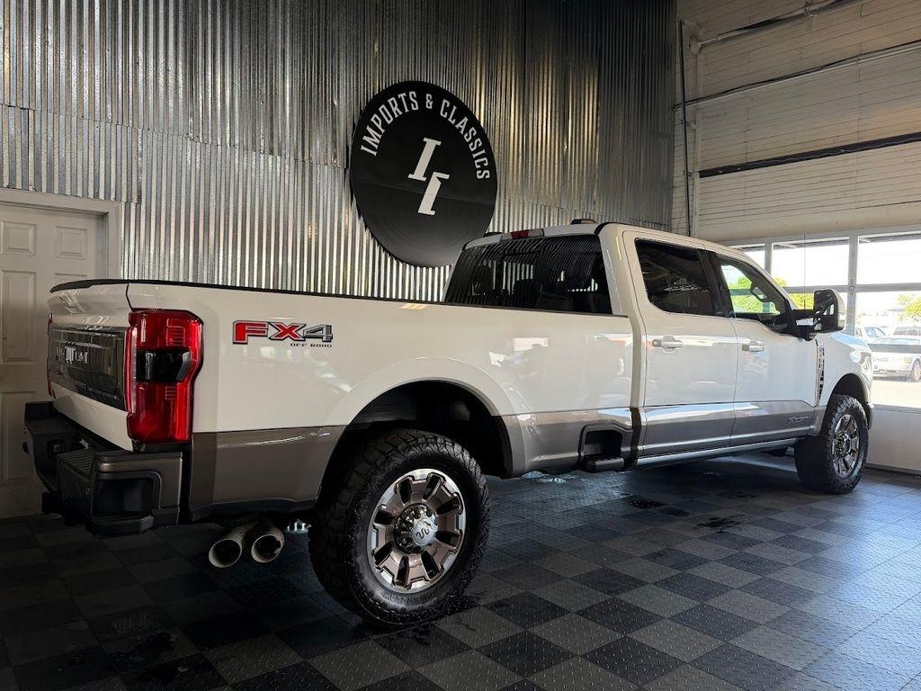 Ford F-350 SD King Ranch Crew Cab Long Bed 4WD 2023