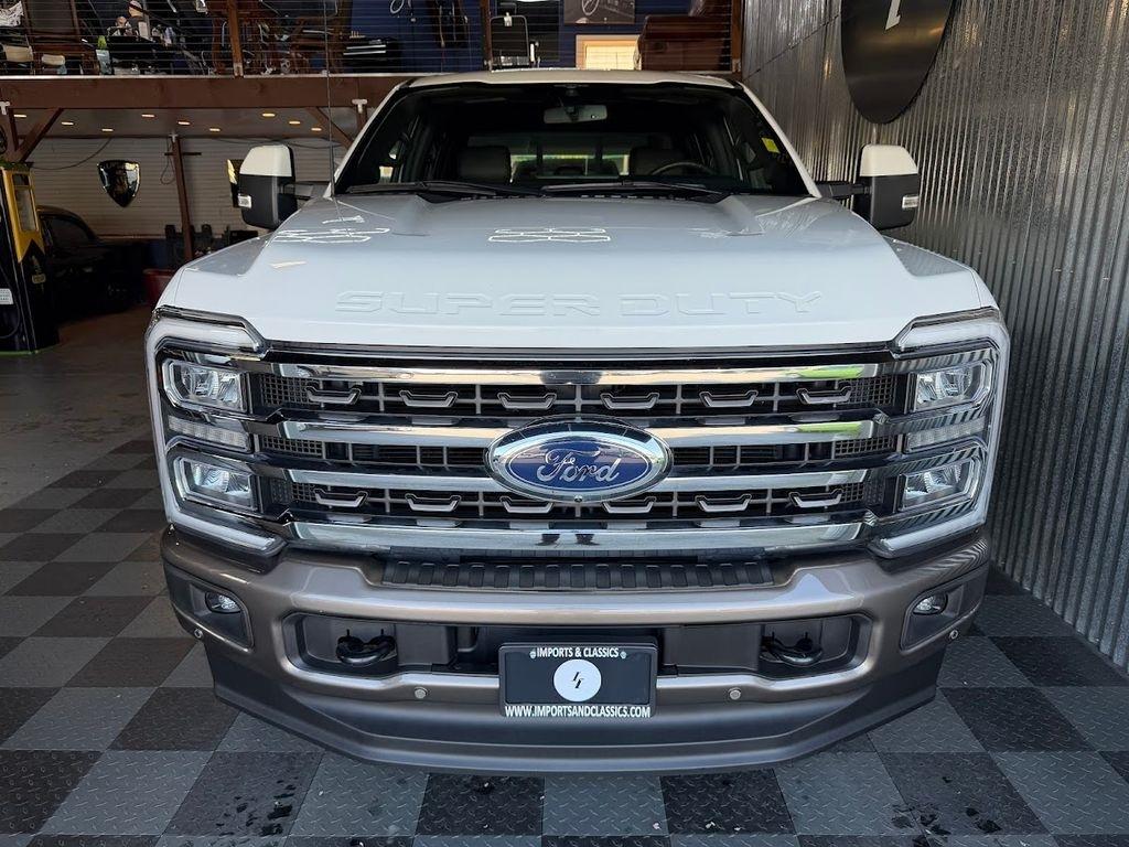Ford F-350 SD King Ranch Crew Cab Long Bed 4WD 2023