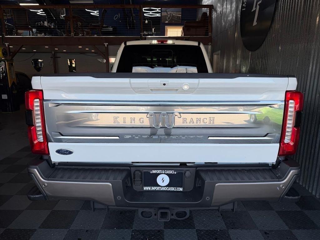Ford F-350 SD King Ranch Crew Cab Long Bed 4WD 2023