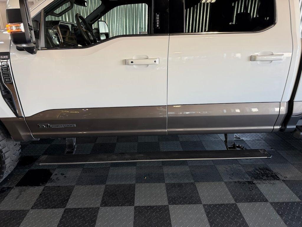 Ford F-350 SD King Ranch Crew Cab Long Bed 4WD 2023