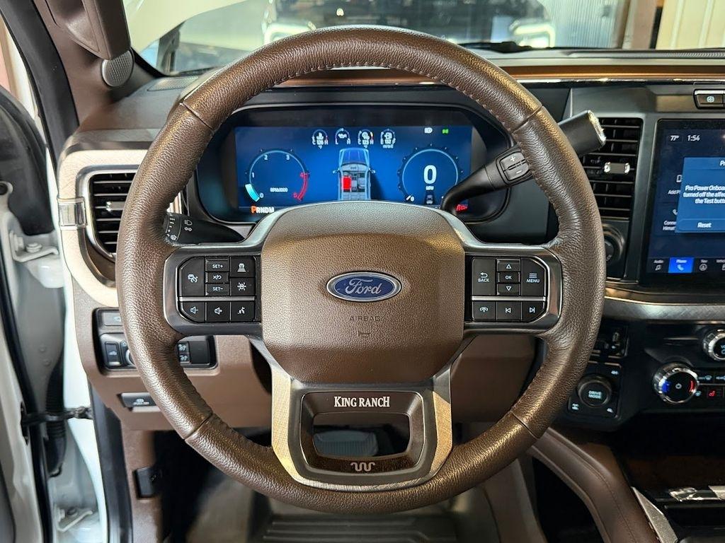 Ford F-350 SD King Ranch Crew Cab Long Bed 4WD 2023