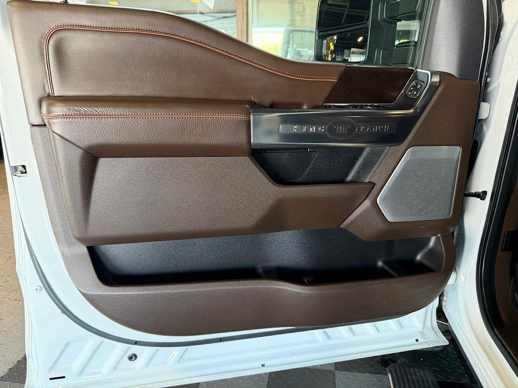 Ford F-350 SD King Ranch Crew Cab Long Bed 4WD 2023