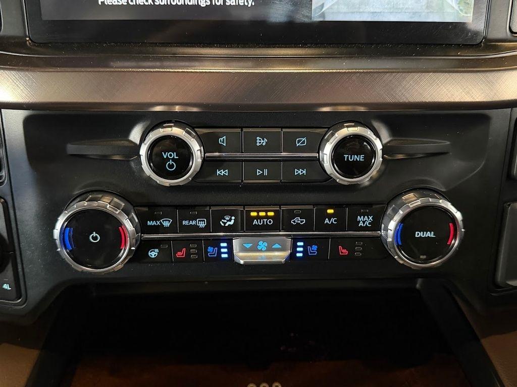 Ford F-350 SD King Ranch Crew Cab Long Bed 4WD 2023