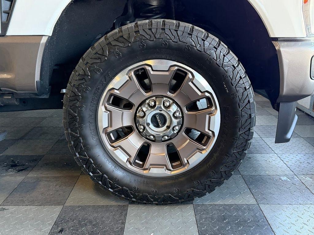 Ford F-350 SD King Ranch Crew Cab Long Bed 4WD 2023