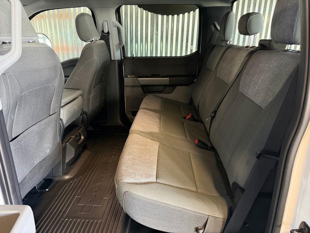 Ford F-350 SD XLT Crew Cab Long Bed DRW 4WD 2025