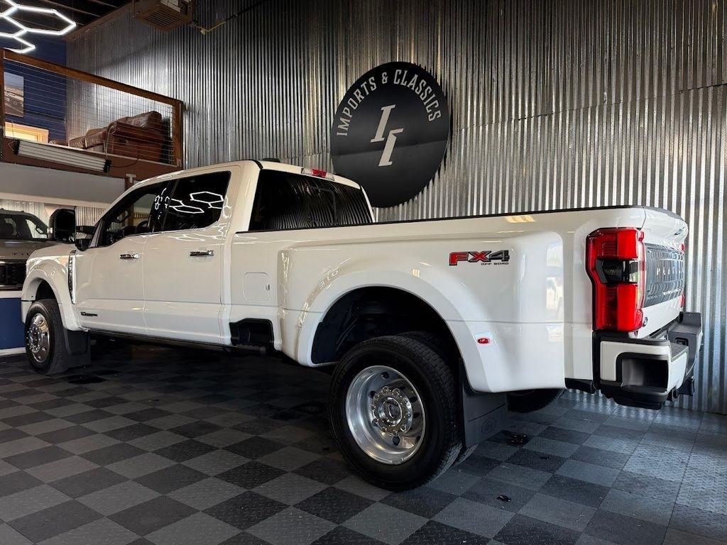Ford F-450 SD King Ranch Crew Cab DRW 4WD 2023
