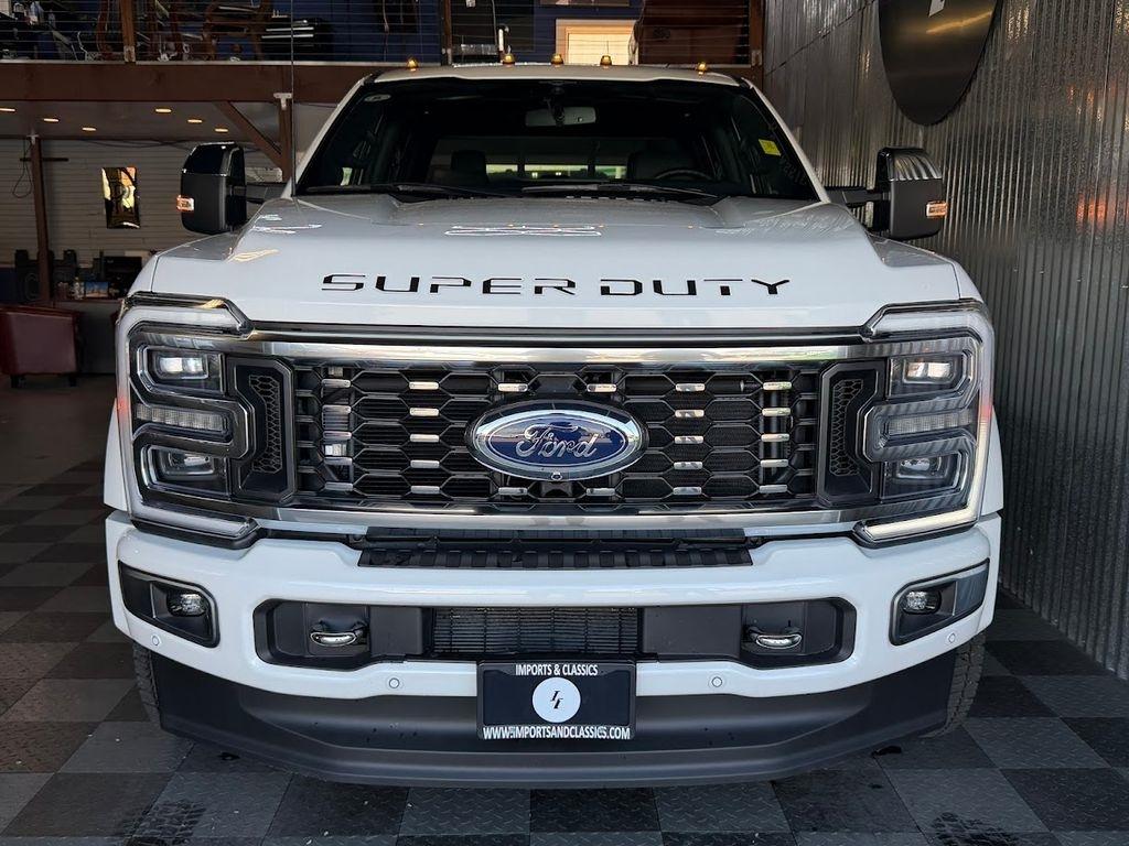 Ford F-450 SD King Ranch Crew Cab DRW 4WD 2023