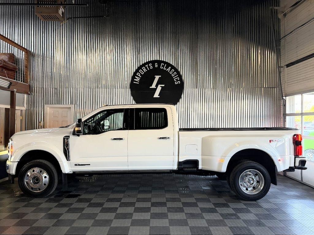 Ford F-450 SD King Ranch Crew Cab DRW 4WD 2023