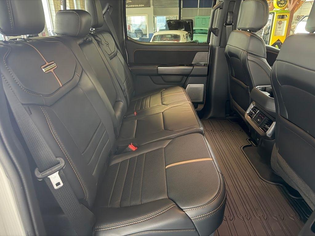 Ford F-450 SD King Ranch Crew Cab DRW 4WD 2023