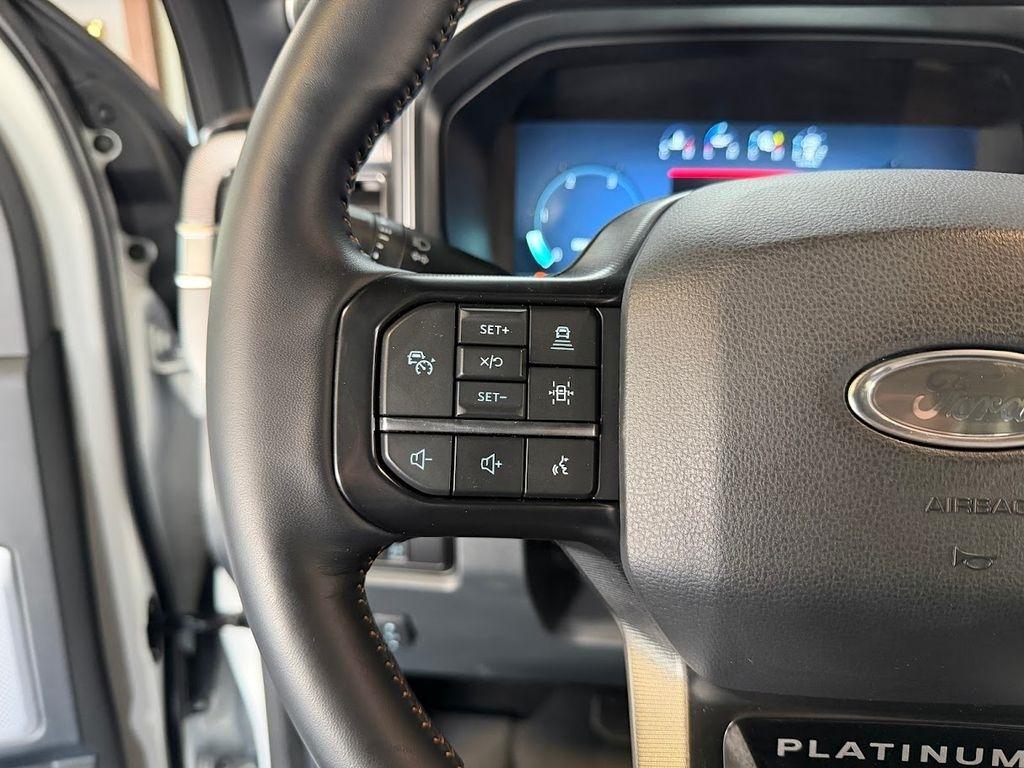 Ford F-450 SD King Ranch Crew Cab DRW 4WD 2023