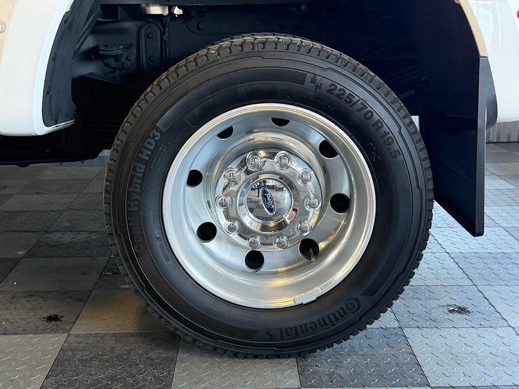 Ford F-450 SD King Ranch Crew Cab DRW 4WD 2023