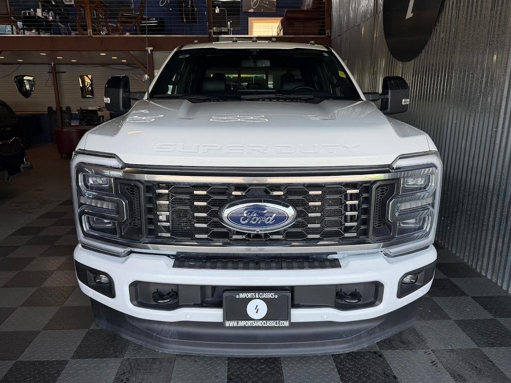 Ford F-350 SD Platinum Crew Cab Long Box 4WD DRW 2025