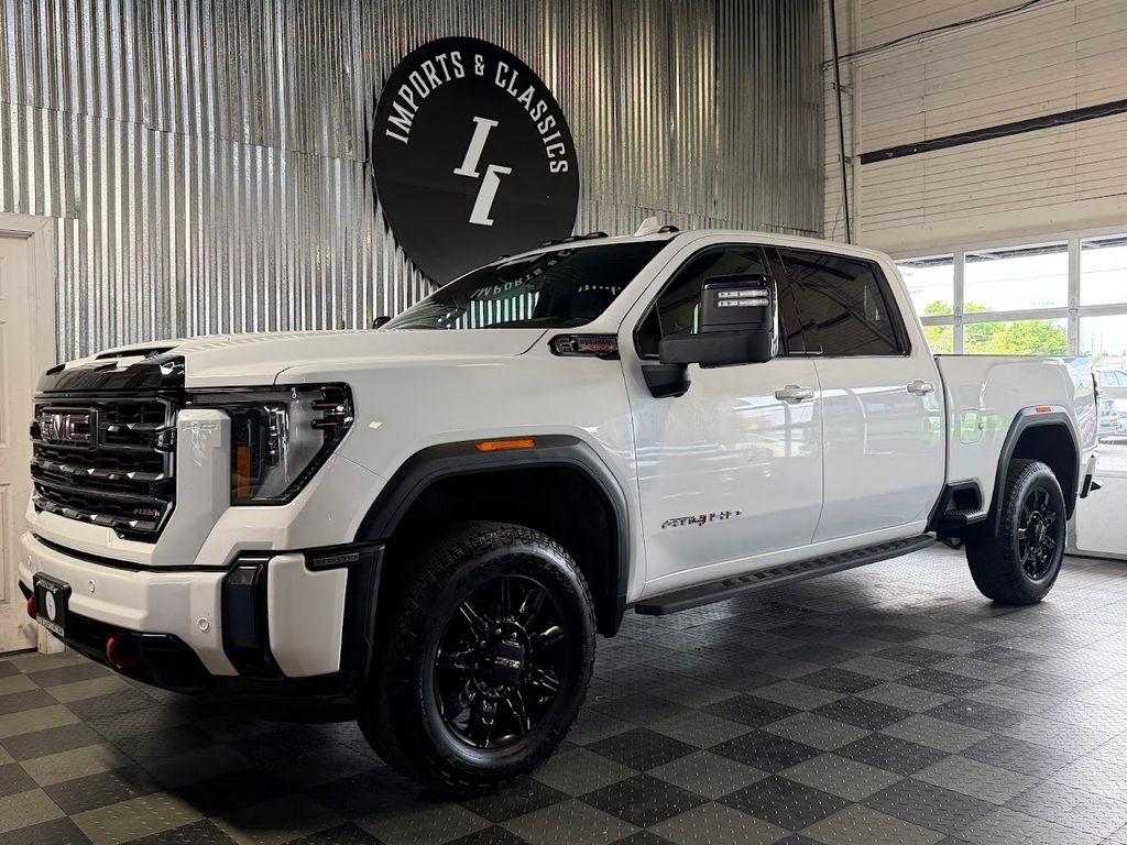 2024 GMC Sierra 2500HD AT4 Crew Cab 4WD