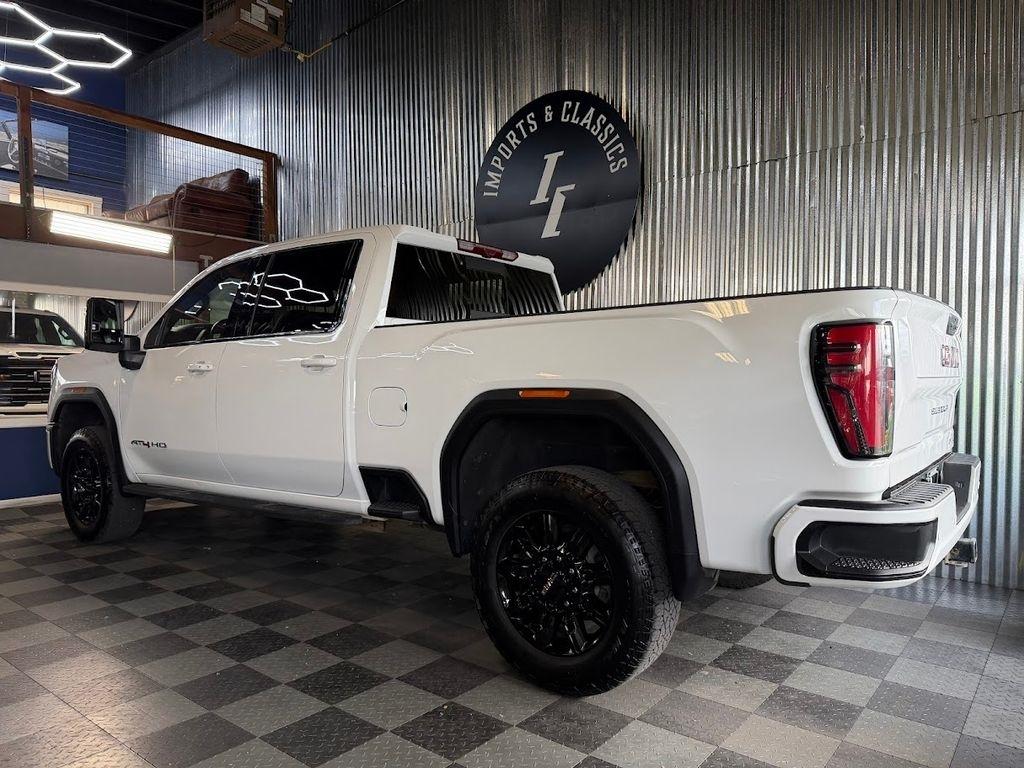 GMC Sierra 2500HD AT4 Crew Cab 4WD 2024