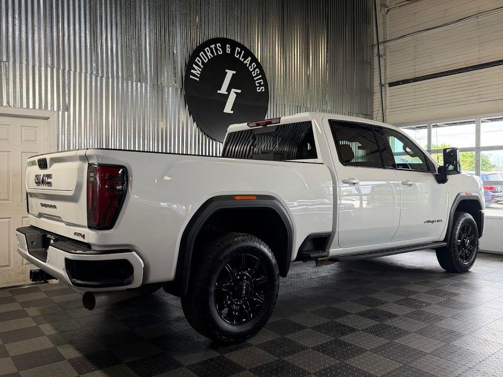 GMC Sierra 2500HD AT4 Crew Cab 4WD 2024