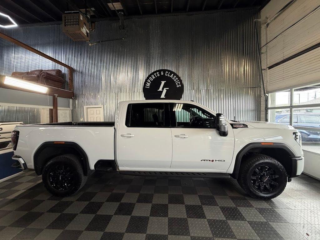 GMC Sierra 2500HD AT4 Crew Cab 4WD 2024